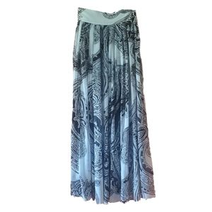 White House Black Market Skirt